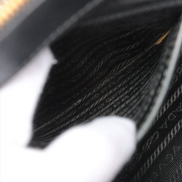PRADA Saffiano LUX tote black - Picture 9 of 16